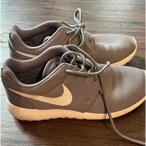 Nike Women’s Tanjun Running Shoes